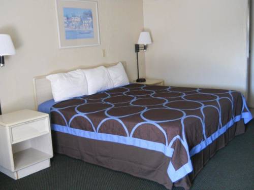 Imagen de la habitación del Hotel Super 8 By Wyndham Lantana West Palm Beach. Foto 11