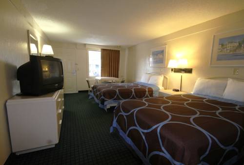 Imagen de la habitación del Hotel Super 8 By Wyndham Lantana West Palm Beach. Foto 12