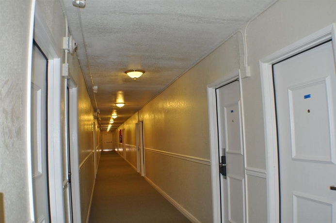 Imagen de los interiores del Hotel Super 8 By Wyndham Las Vegas North Strip/fremont St. Area. Foto 13