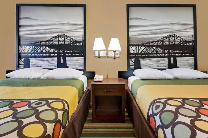 Imagen de la habitación del Hotel Super 8 By Wyndham Laurel. Foto 11