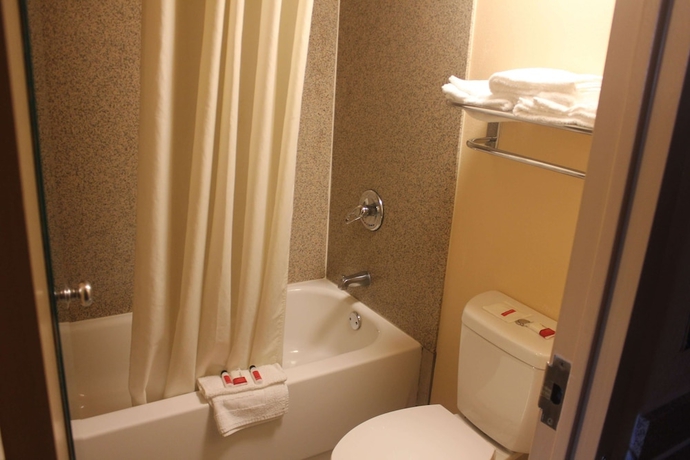 Imagen de la habitación del Hotel Super 8 By Wyndham Laurel, Laurel. Foto 11