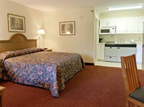 Imagen de la habitación del Hotel Super 8 By Wyndham Lavonia. Foto 3