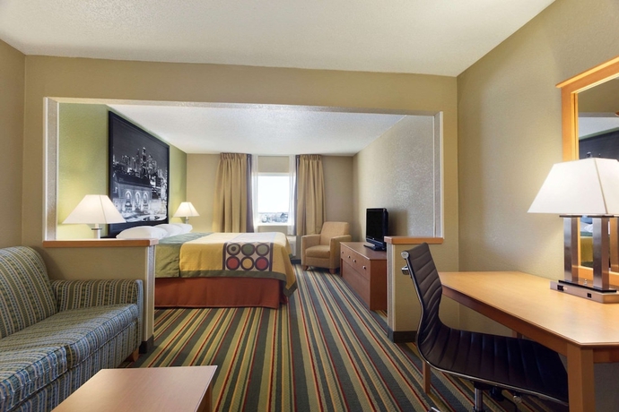 Imagen de la habitación del Hotel Super 8 By Wyndham Lees Summit. Foto 9