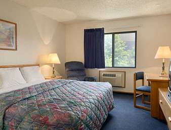 Imagen de la habitación del Hotel Super 8 By Wyndham Lenexa Overland Park/mall Area. Foto 6