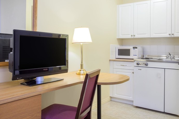 Imagen de la habitación del Hotel Super 8 By Wyndham Lethbridge. Foto 9