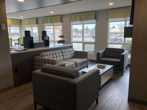 Imagen de los interiores del Hotel Super 8 By Wyndham Lethbridge. Foto 20