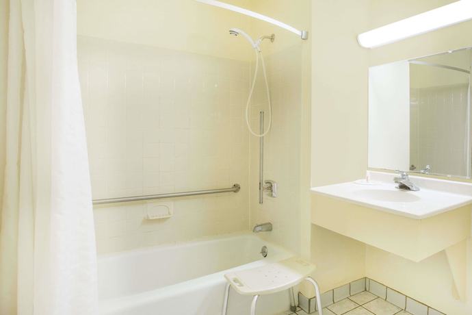 Imagen de la habitación del Hotel Super 8 By Wyndham Lexington Va. Foto 15