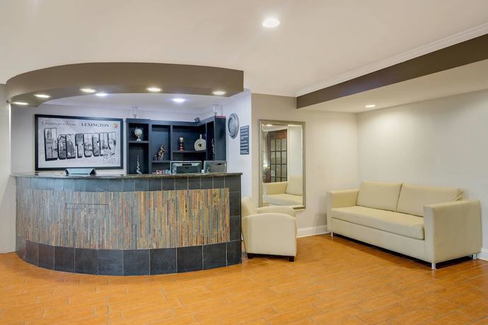 Imagen de los interiores del Hotel Super 8 By Wyndham Lexington/hamburg Area. Foto 20