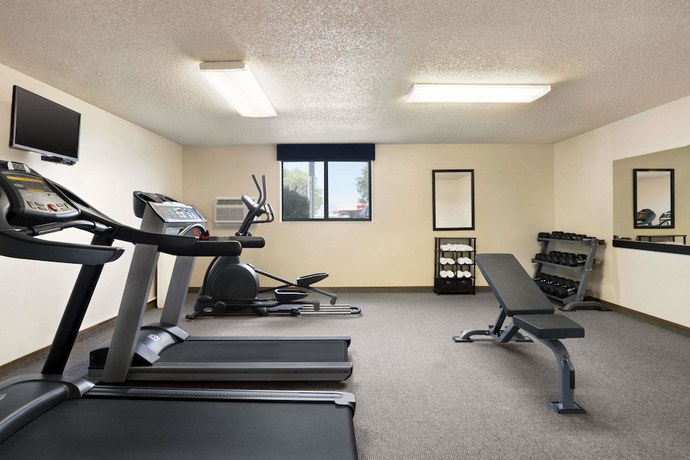 Imagen de los interiores del Hotel Super 8 By Wyndham Lincoln North. Foto 10