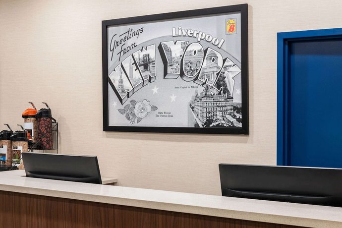 Imagen de los interiores del Hotel Super 8 By Wyndham Liverpool/syracuse North Airport. Foto 18