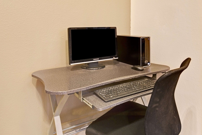 Imagen de los interiores del Hotel Super 8 By Wyndham Longmont/del Camino. Foto 15