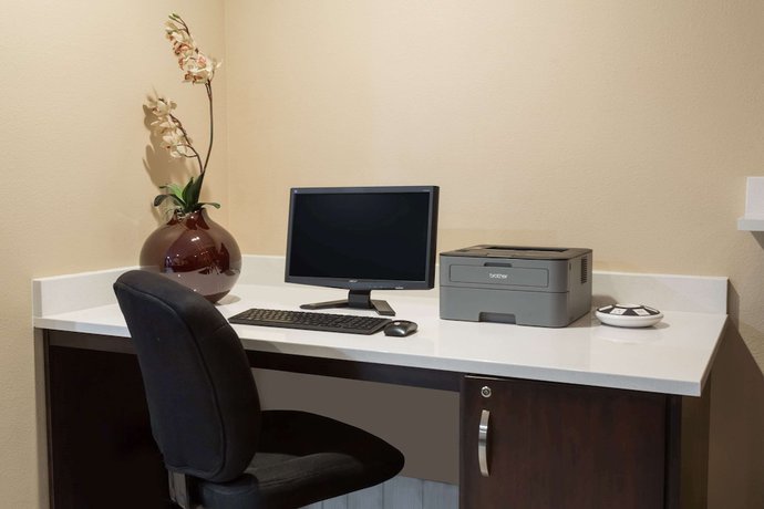 Imagen de los interiores del Hotel Super 8 By Wyndham Longmont/twin Peaks. Foto 15