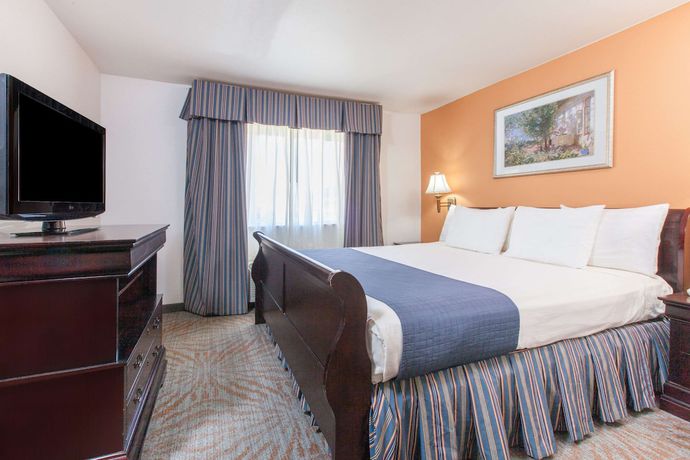 Imagen de la habitación del Hotel Super 8 By Wyndham Lubbock West. Foto 3