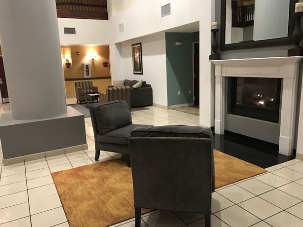 Imagen de los interiores del Hotel Super 8 By Wyndham Lubbock West. Foto 20