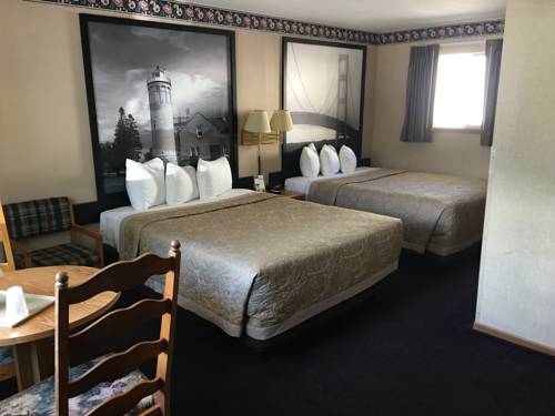 Imagen de la habitación del Hotel Super 8 By Wyndham Mackinaw City/beachfront Area. Foto 5