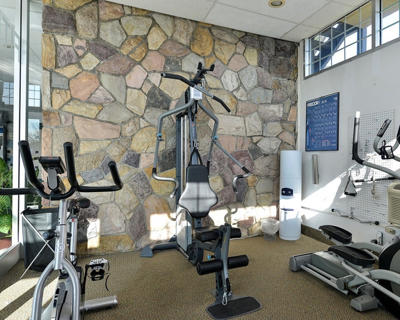 Imagen de los interiores del Hotel Super 8 By Wyndham Macleod Trail Calgary. Foto 11