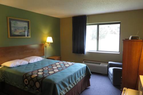 Imagen de la habitación del Hotel Super 8 By Wyndham Macomb. Foto 9