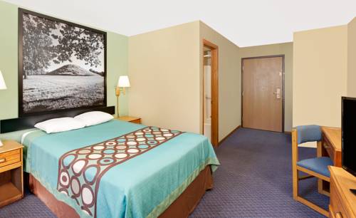 Imagen de la habitación del Hotel Super 8 By Wyndham Macomb. Foto 12