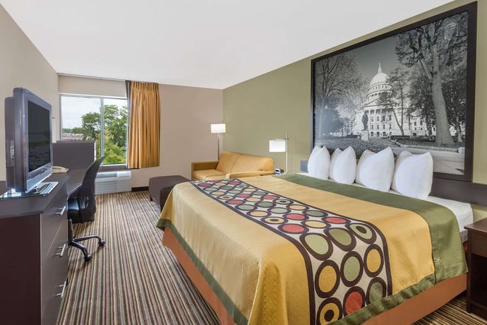 Imagen de la habitación del Hotel Super 8 By Wyndham Madison South. Foto 12
