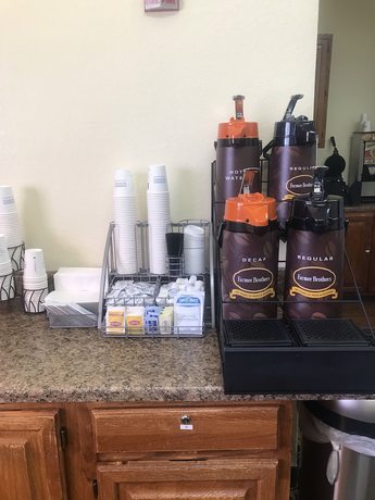 Imagen del bar/restaurante del Hotel Super 8 By Wyndham Mahwah. Foto 2