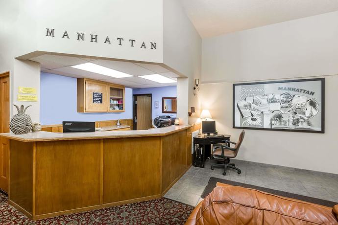 Imagen de los interiores del Hotel Super 8 By Wyndham Manhattan Ks. Foto 19