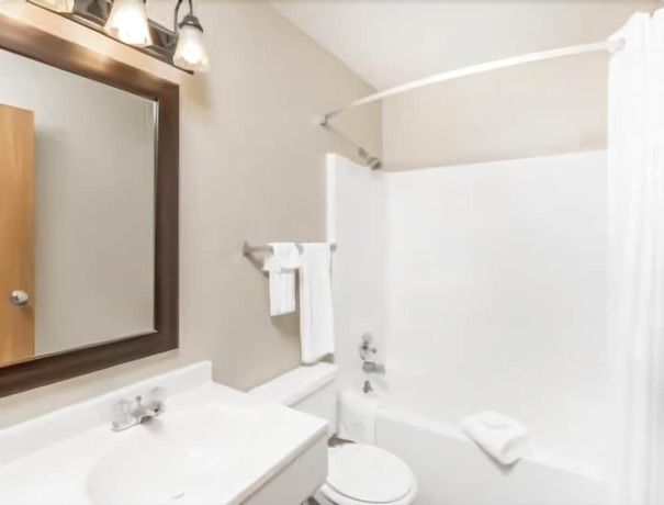 Imagen de la habitación del Hotel Super 8 By Wyndham Manhattan Ks. Foto 14