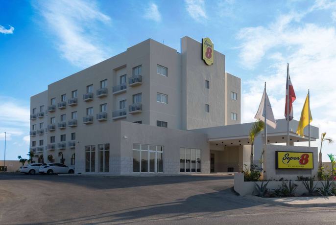 Imagen general del Hotel Super 8 By Wyndham Manzanillo. Foto 1