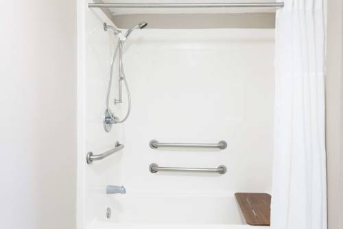 Imagen de la habitación del Hotel Super 8 By Wyndham Marianna. Foto 10