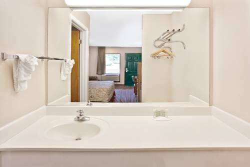 Imagen general del Hotel Super 8 By Wyndham Marietta/West/Atl Area. Foto 1