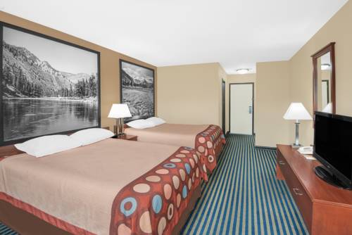 Imagen de la habitación del Hotel Super 8 By Wyndham Marshalltown. Foto 3