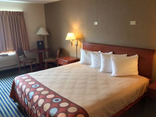 Imagen de la habitación del Hotel Super 8 By Wyndham Marshalltown. Foto 6