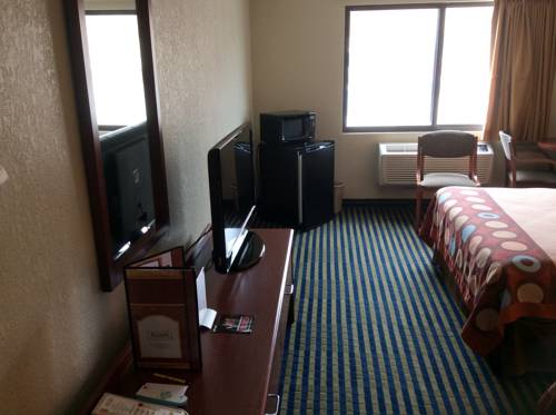 Imagen de la habitación del Hotel Super 8 By Wyndham Marshalltown. Foto 7