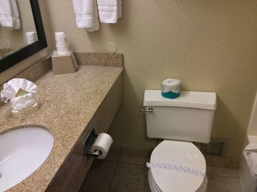 Imagen de la habitación del Hotel Super 8 By Wyndham Marshalltown. Foto 11