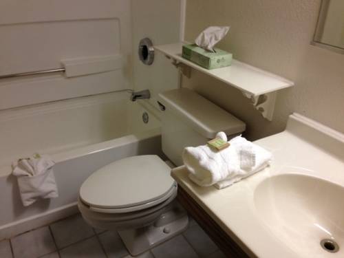 Imagen de la habitación del Hotel Super 8 By Wyndham Maysville Ky. Foto 9