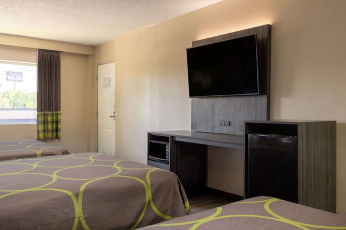 Imagen de la habitación del Hotel Super 8 By Wyndham Mcdonough Ga. Foto 10