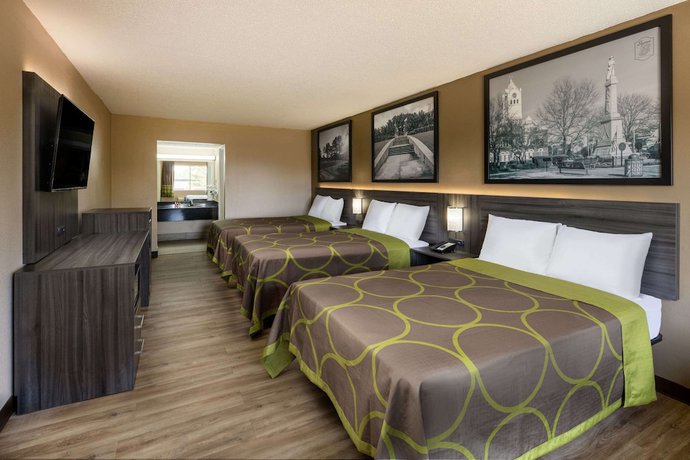 Imagen de la habitación del Hotel Super 8 By Wyndham Mcdonough Ga. Foto 11