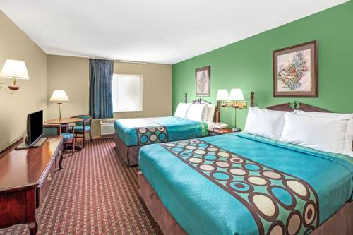 Imagen de la habitación del Hotel Super 8 By Wyndham Mchenry/fox Lake Area. Foto 4