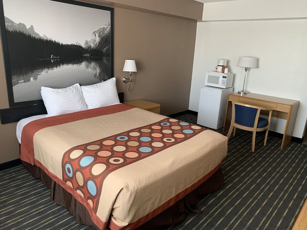 Imagen de la habitación del Hotel Super 8 By Wyndham Medicine Hat Ab. Foto 11