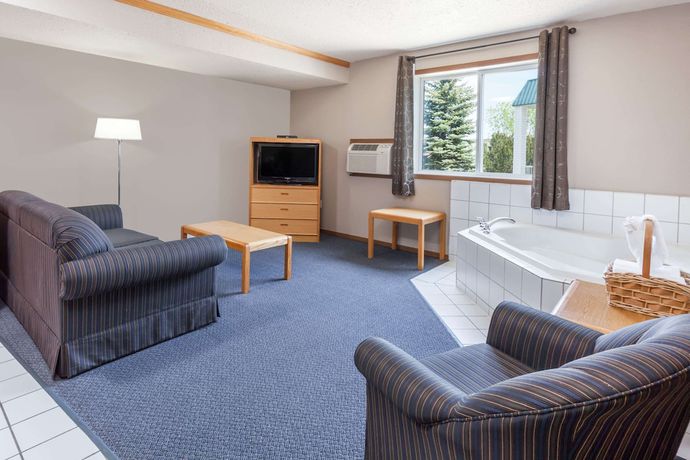 Imagen de la habitación del Hotel Super 8 By Wyndham Medicine Hat Ab. Foto 13