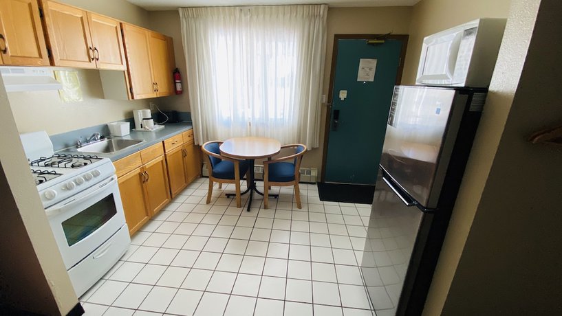 Imagen de la habitación del Hotel Super 8 By Wyndham Medicine Hat Ab. Foto 17