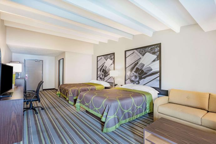 Imagen de la habitación del Hotel Super 8 By Wyndham Melbourne. Foto 3