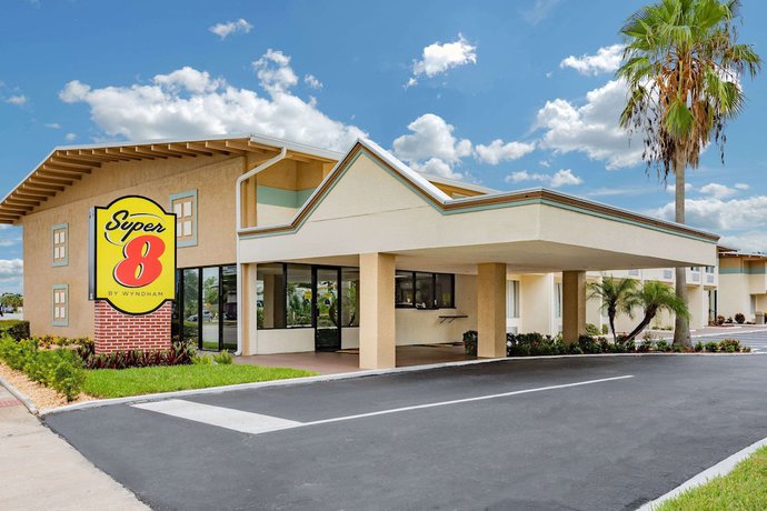 Imagen general del Hotel Super 8 By Wyndham Melbourne. Foto 1