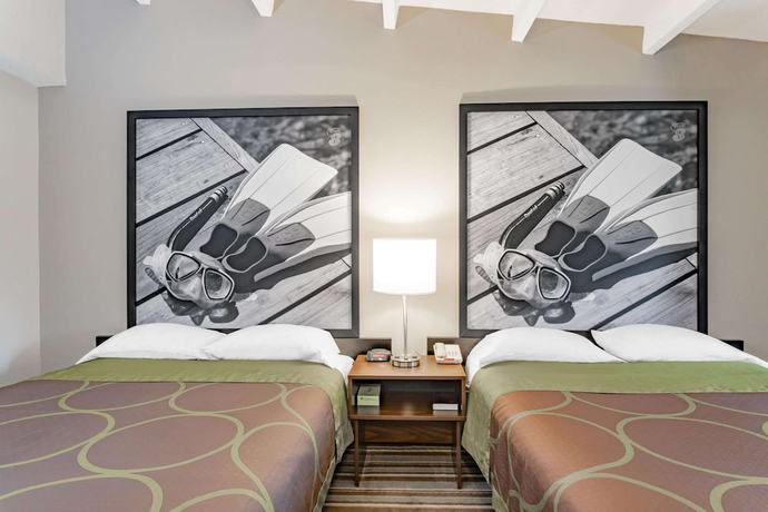 Imagen de la habitación del Hotel Super 8 By Wyndham Melbourne. Foto 6