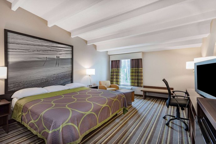 Imagen de la habitación del Hotel Super 8 By Wyndham Melbourne. Foto 7