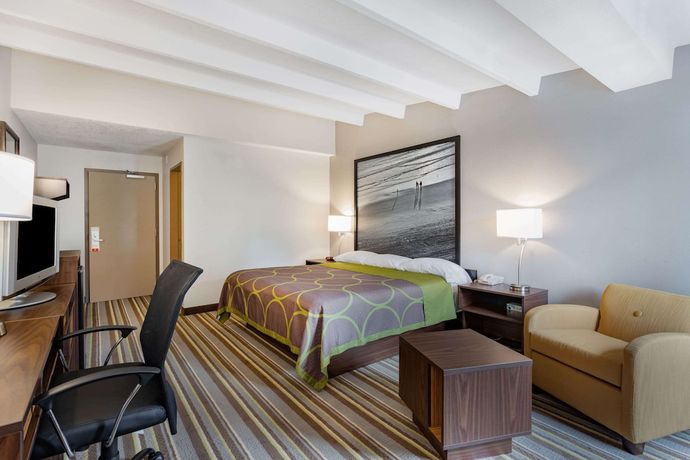 Imagen de la habitación del Hotel Super 8 By Wyndham Melbourne. Foto 13