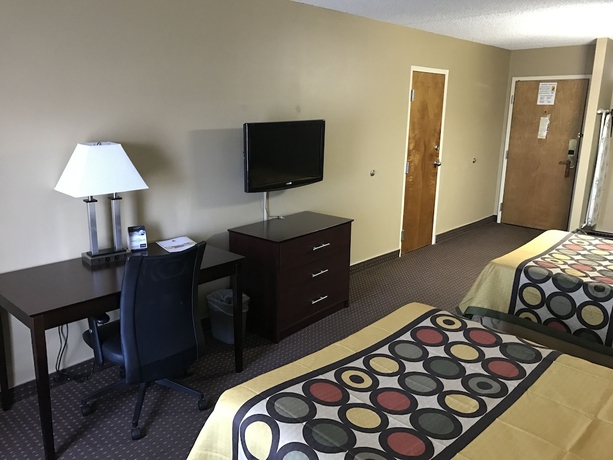 Imagen de la habitación del Hotel Super 8 By Wyndham Miamisburg Dayton S Area Oh. Foto 2