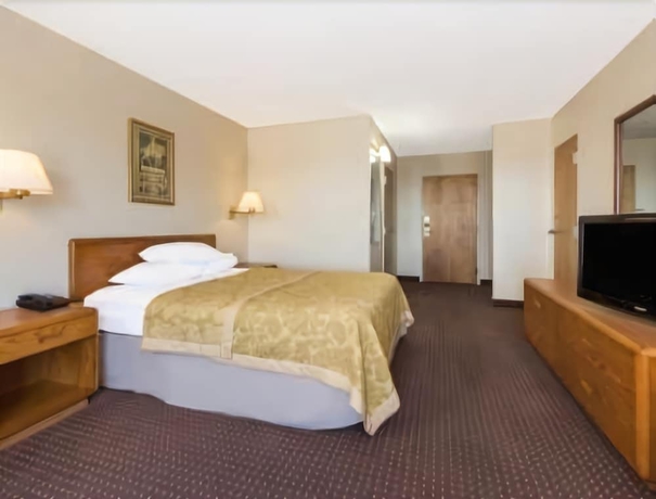 Imagen de la habitación del Hotel Super 8 By Wyndham Miamisburg Dayton S Area Oh. Foto 15