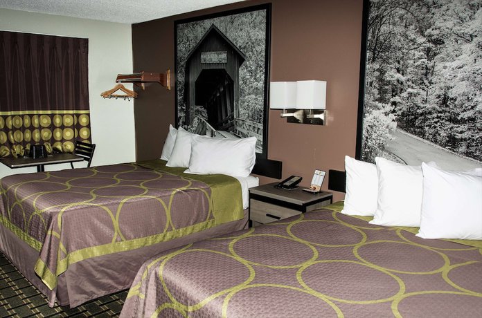 Imagen de la habitación del Hotel Super 8 By Wyndham Michigan City. Foto 4