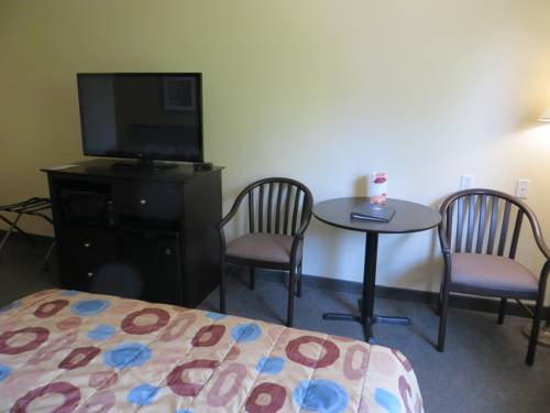 Imagen de la habitación del Hotel Super 8 By Wyndham Midland. Foto 4