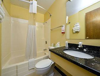 Imagen de la habitación del Hotel Super 8 By Wyndham Minot Airport, Minot. Foto 5
